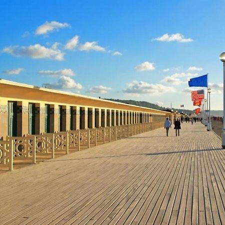 ECHAPPEE CHIC - Balcon - 150 m Casino Deauville&Plage Eksteriør billede