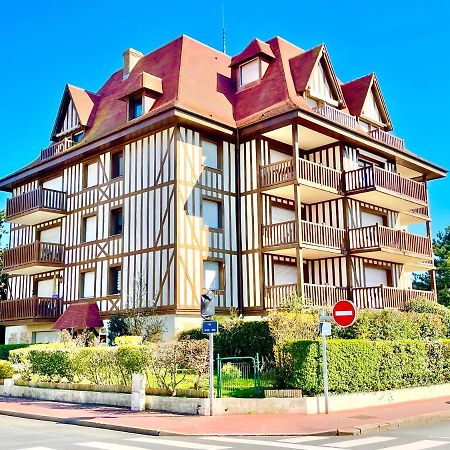 ECHAPPEE CHIC - Balcon - 150 m Casino Deauville&Plage Eksteriør billede